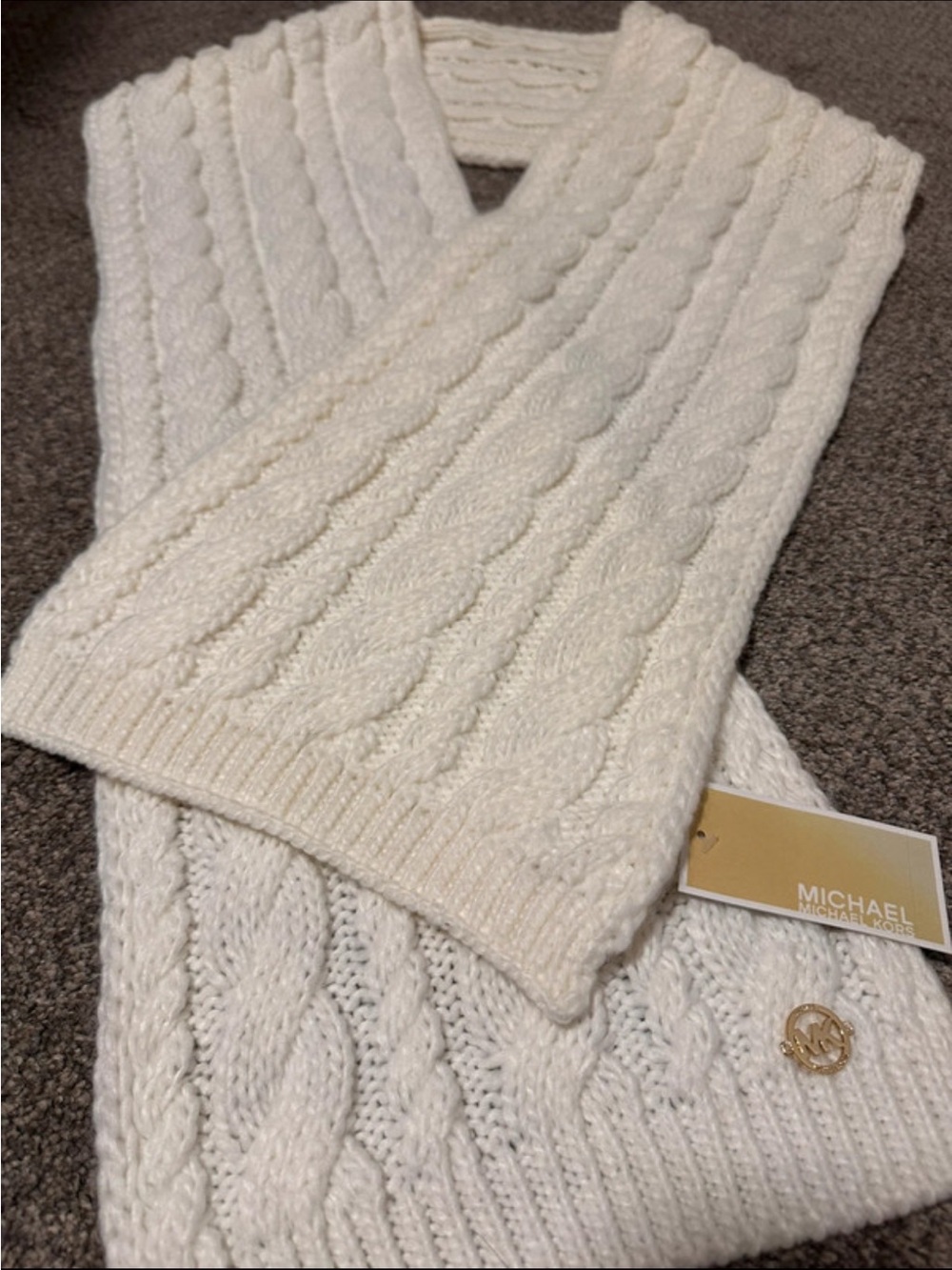 Sweater Subcategory Identification - Picture 3 of 7